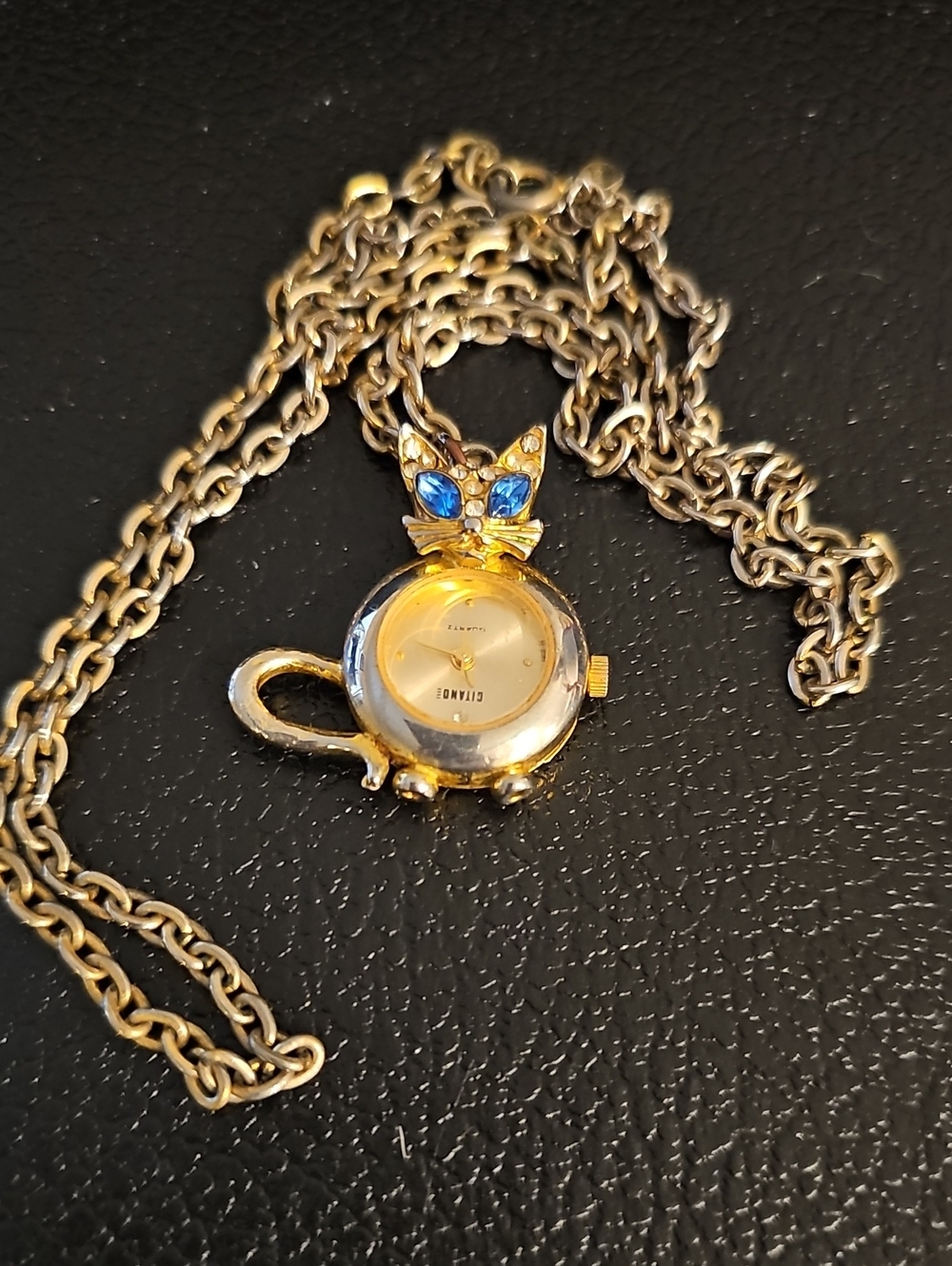 VTG Cute Cat Clock Necklace
